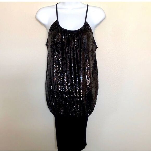 Prom dresses here. Check out my closet. 😃 - Picture 6 of 8